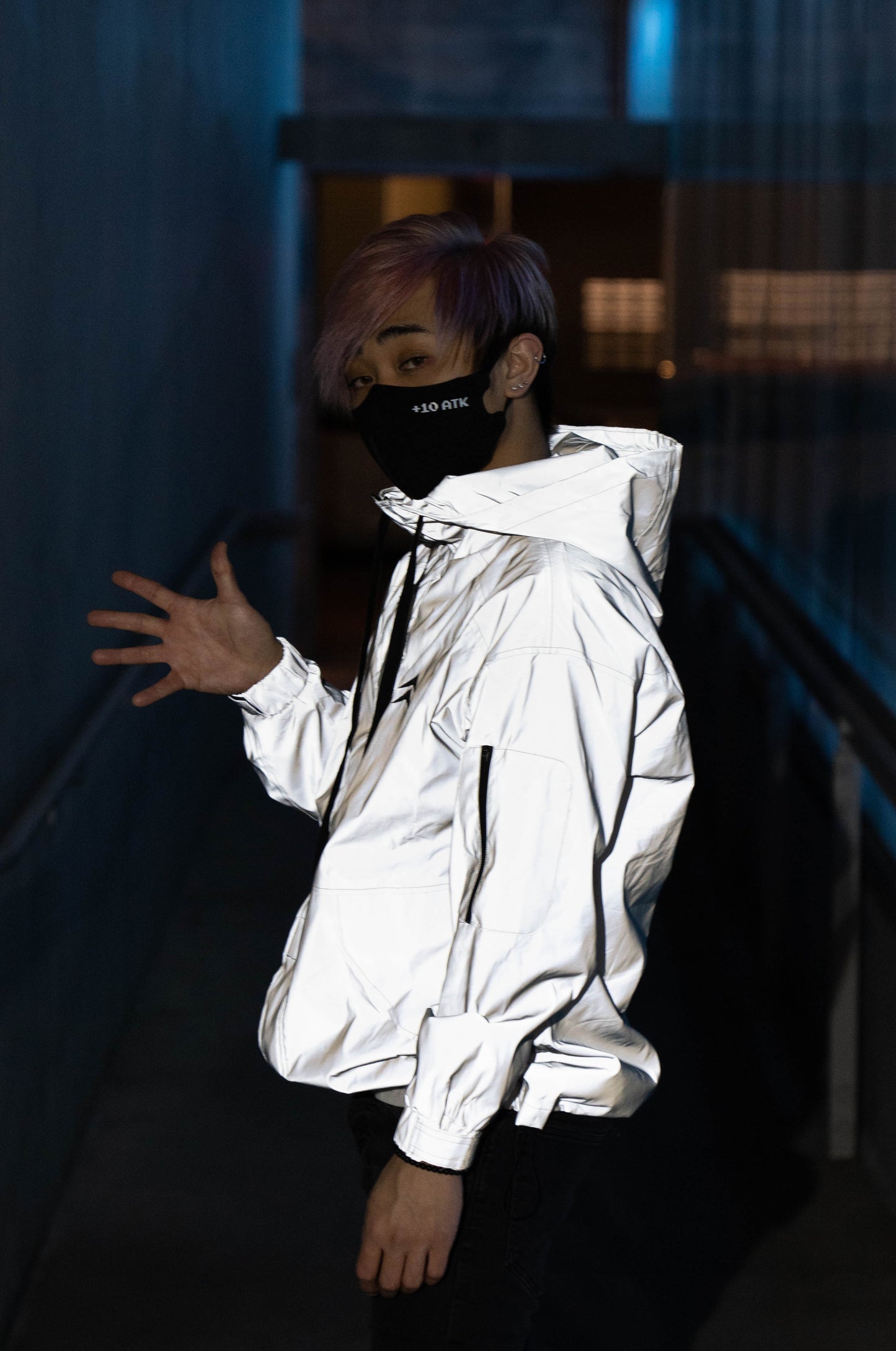 Resolve Windbreaker Reflective image 1